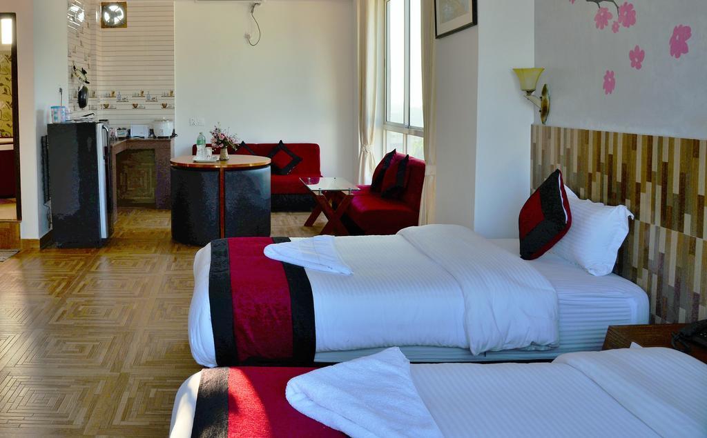 Hotel City Inn - Mountain View Pokhara Bagian luar foto